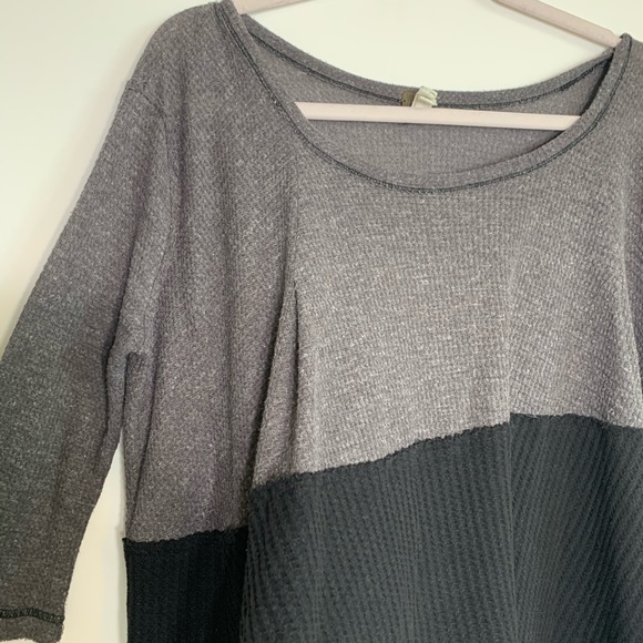 Free People colorblock loose top - Picture 3 of 11